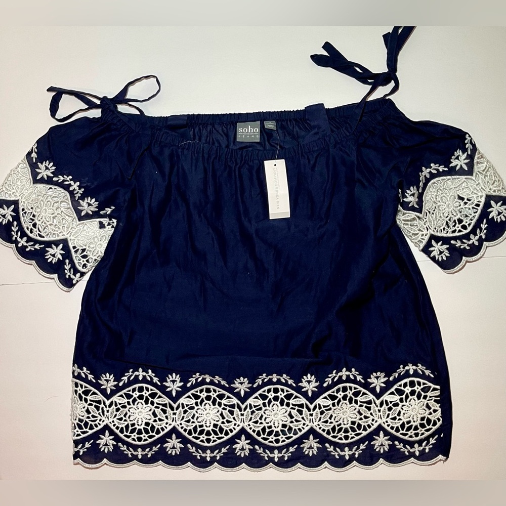 Soho Jeans NY&Co Women’s Blue White Lace Blouse S NEW